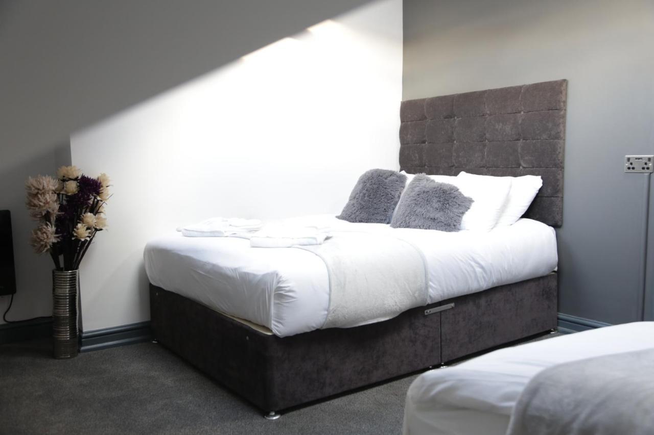 Park City Suites Hotel Manchester Exterior foto
