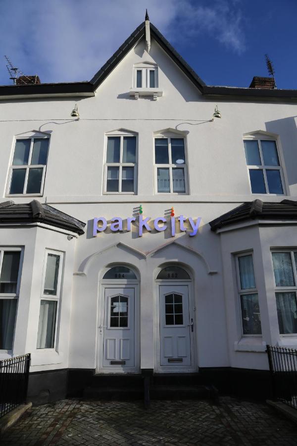 Park City Suites Hotel Manchester Exterior foto