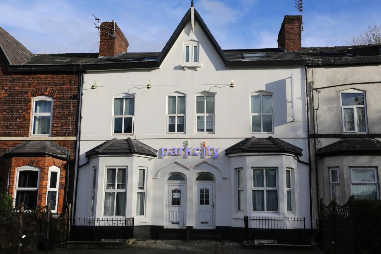 Park City Suites Hotel Manchester Exterior foto